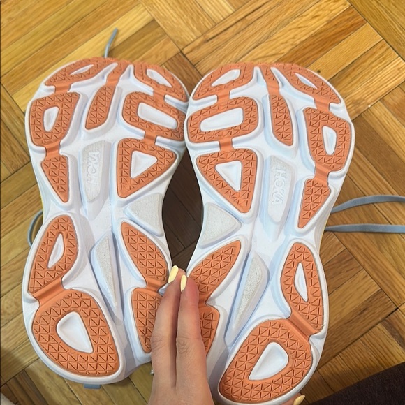 NEVER WORN Hoka Bondi 8 Athletic Shoes - Picture 4 of 5